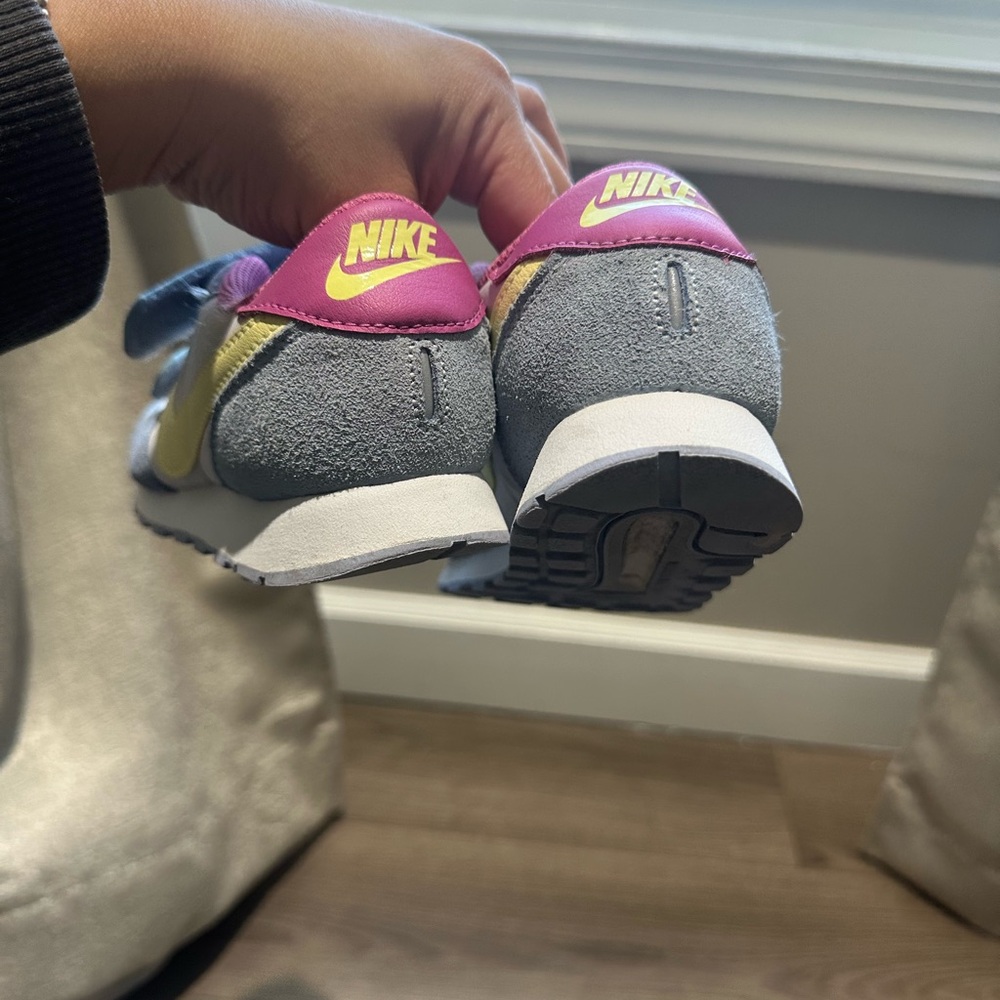 Nike Kids Light Blue, Pink & Yellow Velcro Casual Sneakers - Picture 14 of 15